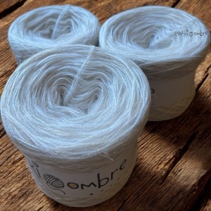 Włóczka na sweter ZS 12 merino pure + moher 1200 m  jasny beż /ecru