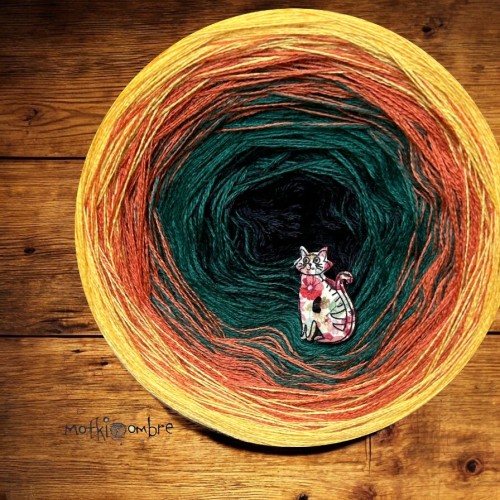 MP 31 Motek Ombre Merino Pure 100% 3 nitki 1500 m (czarny/c.zielony/koniak/żółty)