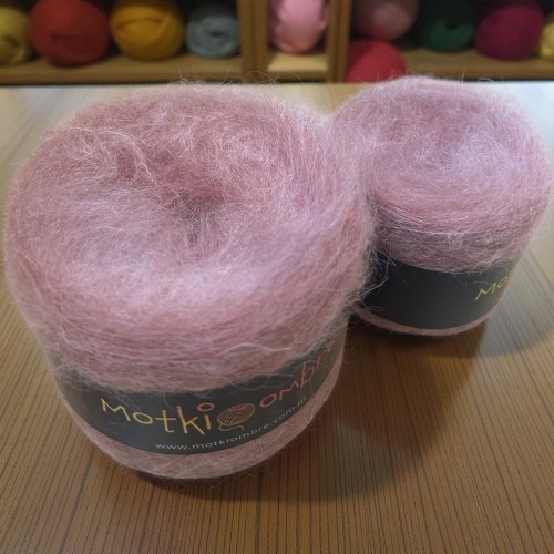 Mohair Fluffy  by Motki Ombre- pudrowy róż 