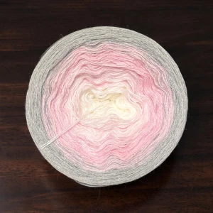 MP 43Motek  Ombre Merino Pure 100% 1500m 3 nitki  róż (ecru, baby pink , szary ) 